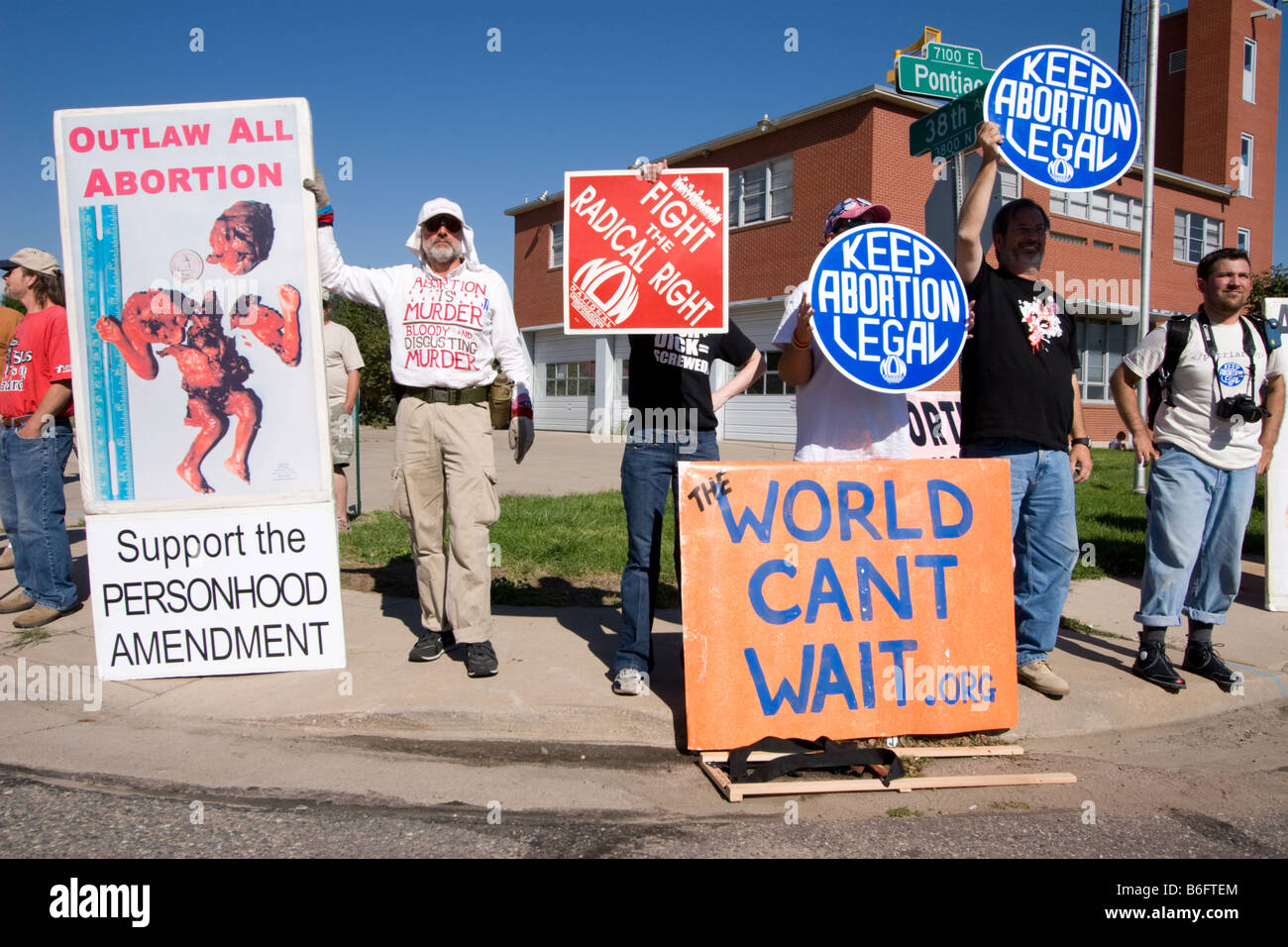 Pro-Choice protesters and pro-life protesters demonstrate in front of Planned Parenthood in Denver, Colorado Stock Photo