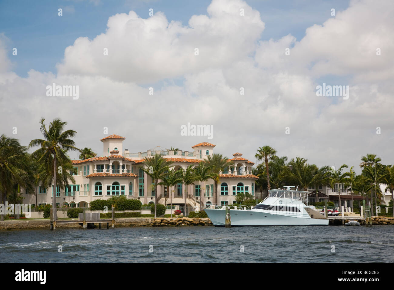 Luxury Waterfront Homes On The Atlantic Intracoastal Waterway In Fort ...