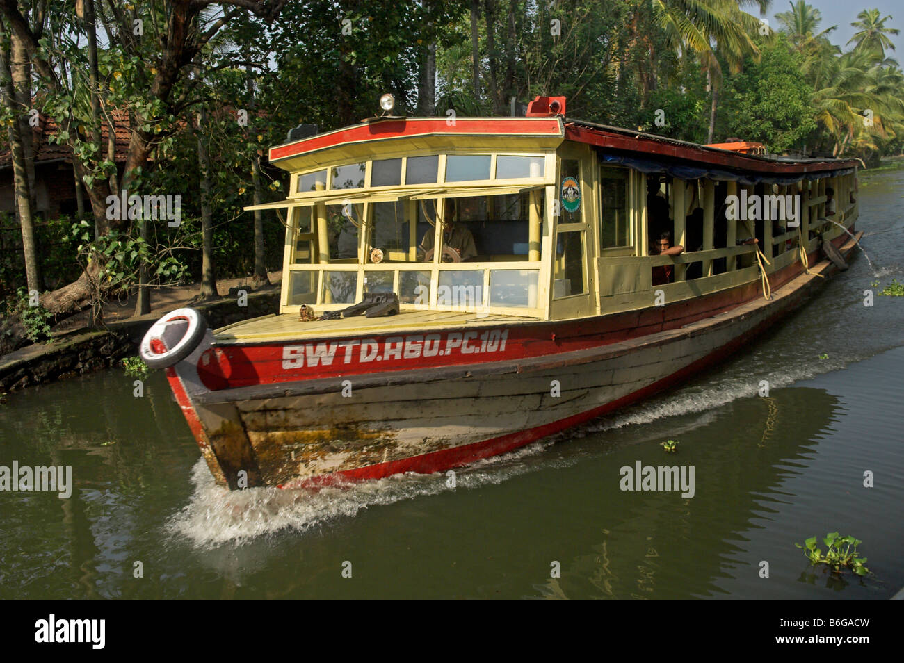 Boat kerala backwaters hires stock photography and images Alamy