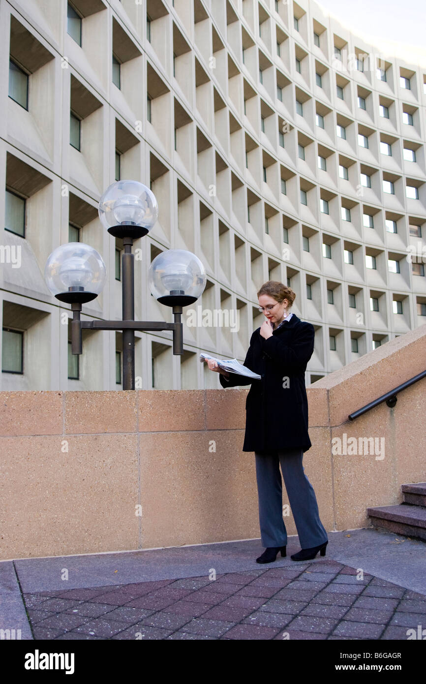 Business woman standing in hi-res stock photography and images - Alamy