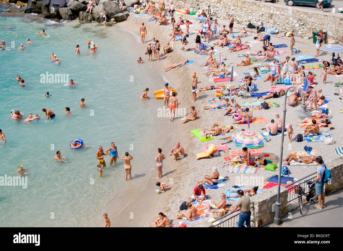 Crowded Beach Italy Hi res Stock Photography And Images Alamy