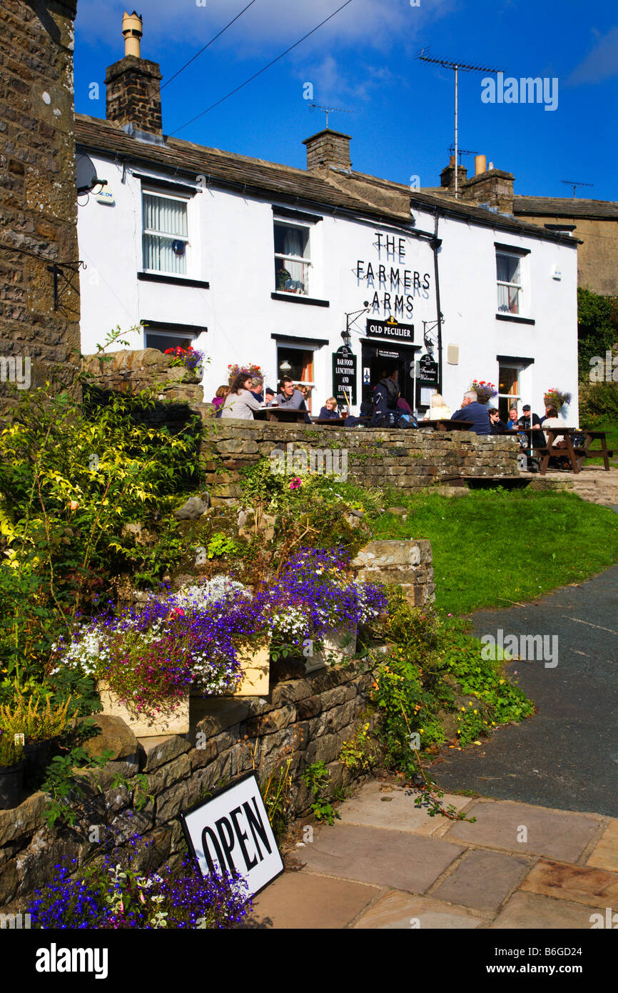 The Farmers Arms Muker Swaledale Yorkshire Dales England Stock Photo