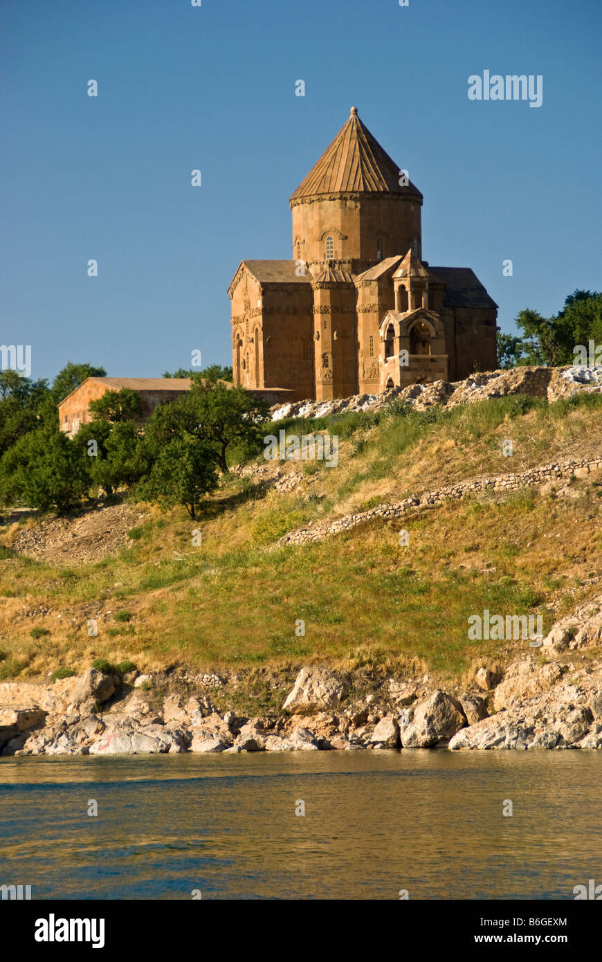 Lake Van's 10th century Armenian Church of the Holy Cross on Akdamar Island Stock Photo