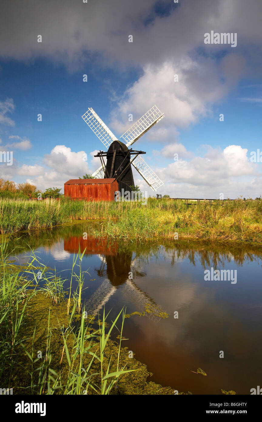 Herringfleet Windpump on the Suffolk side of the Norfolk & Suffolk ...