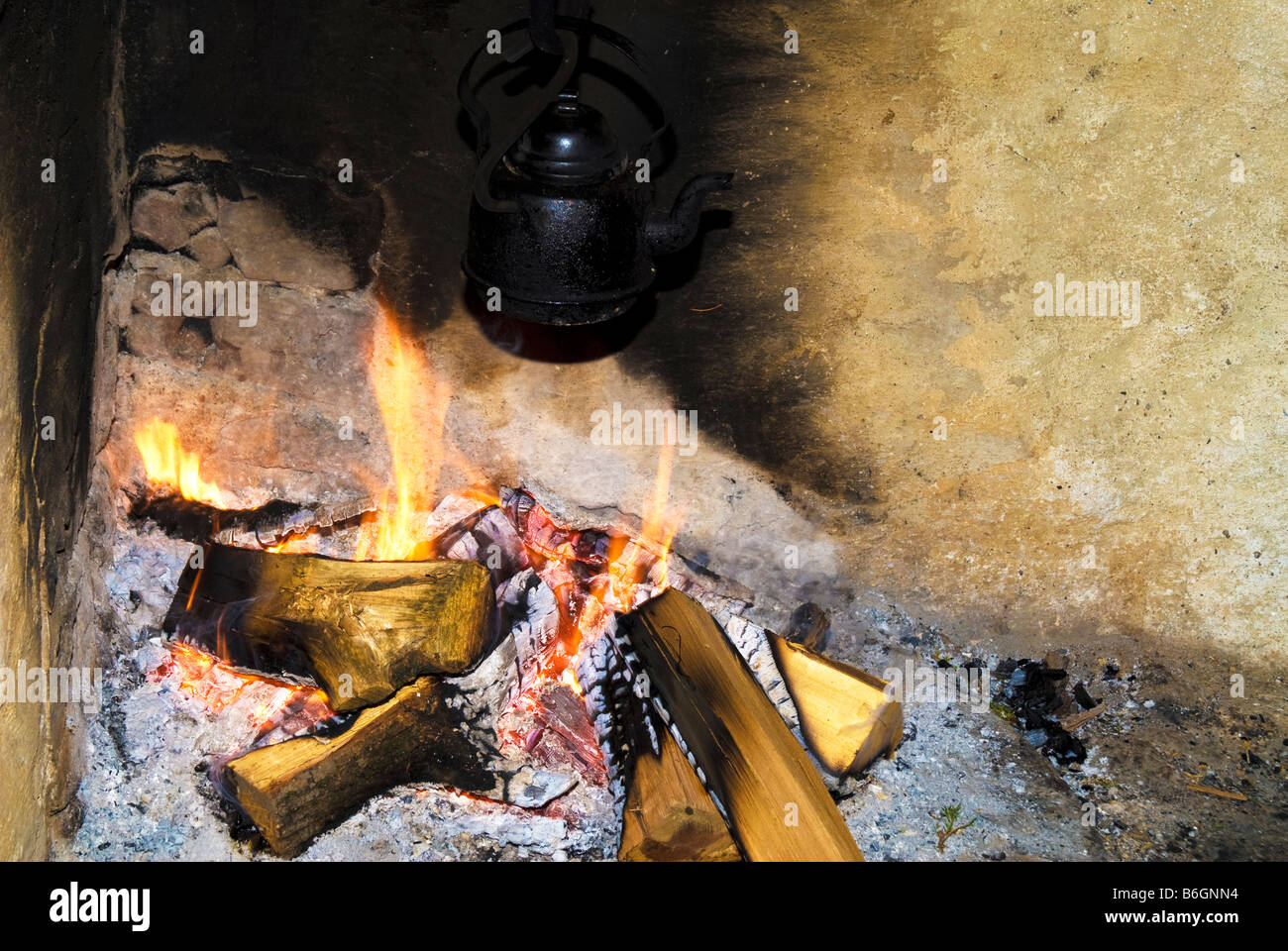 Hearth n kettle hi-res stock photography and images - Alamy