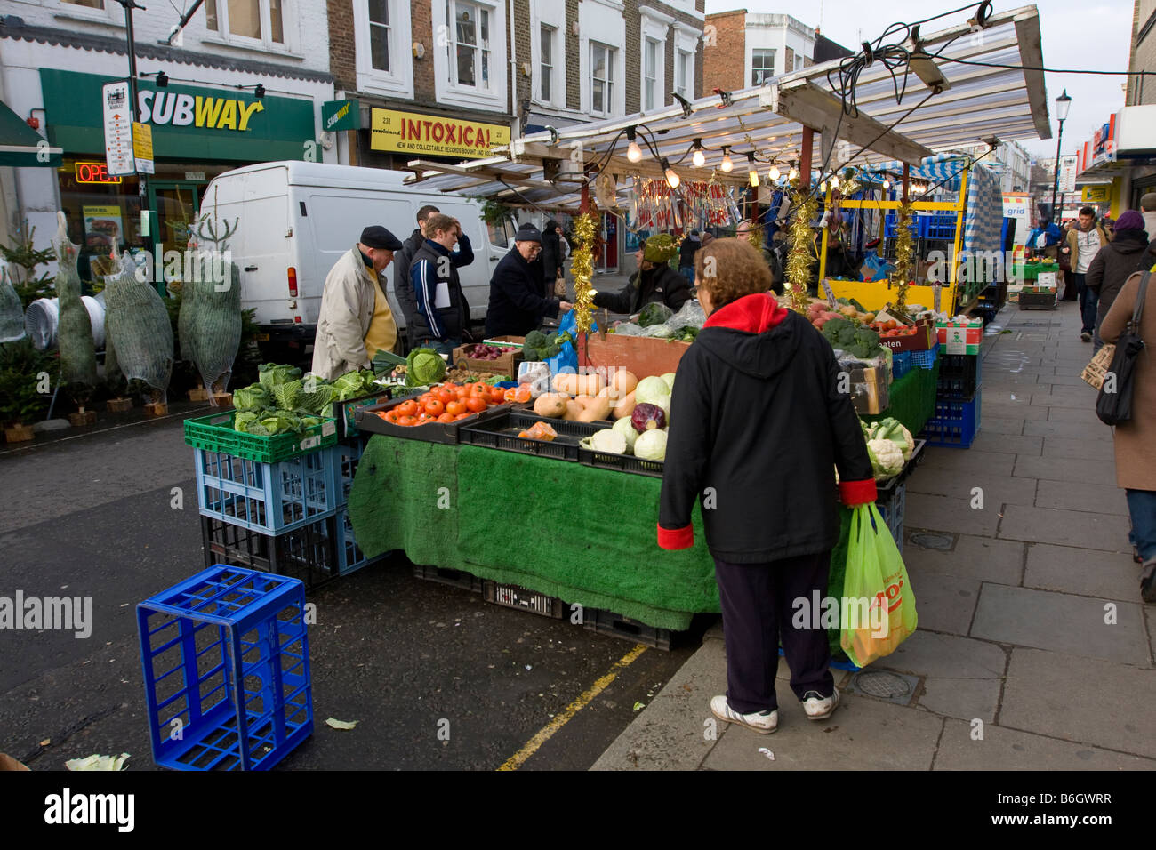 London street market hi-res stock photography and images - Alamy