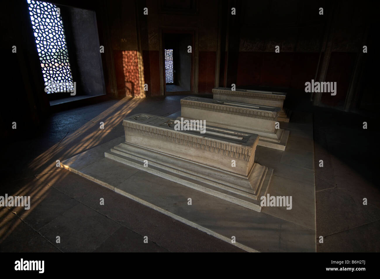 Built in 1560 the Humayun s Tomb is the first example of Mughal tomb ...