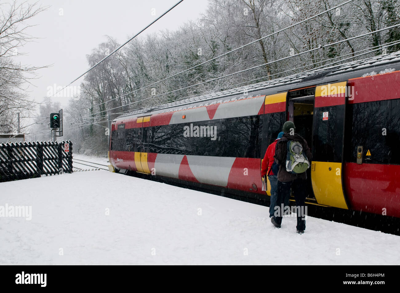 Burley in wharfedale railway station hires stock photography and
