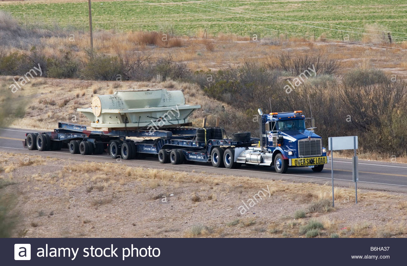 Oversize Load Semi Truck High Resolution Stock Photography and Images ...