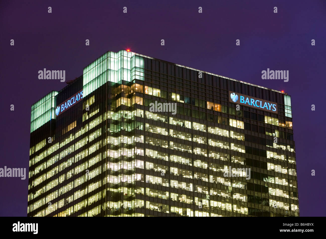 Bank glass offices in canary wharf hi-res stock photography and images ...