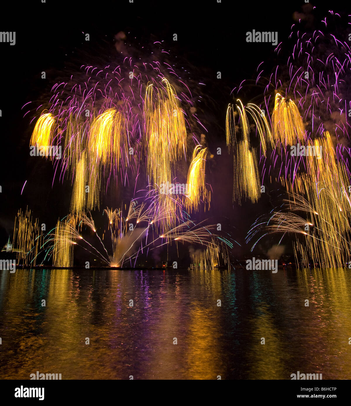 Geneva fireworks 18 Stock Photo Alamy