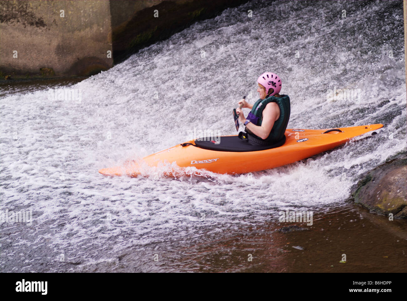 sea scout sea scouts kayak kayaking thermal clothing autumn cold canoeing sports river medway