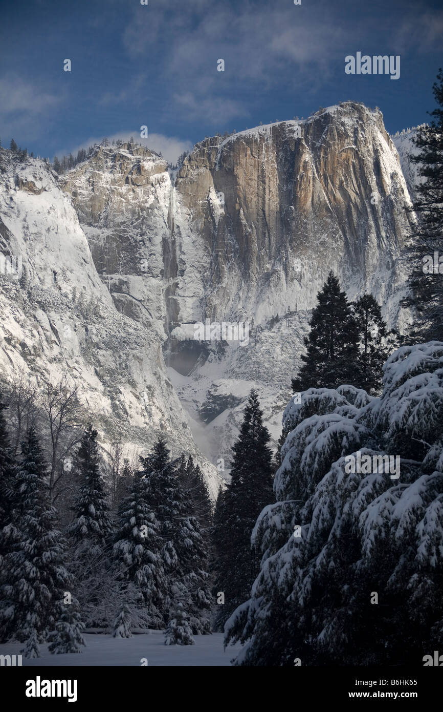 Winter Waterfall Yosemite Frozen High Resolution Stock Photography And Images Alamy