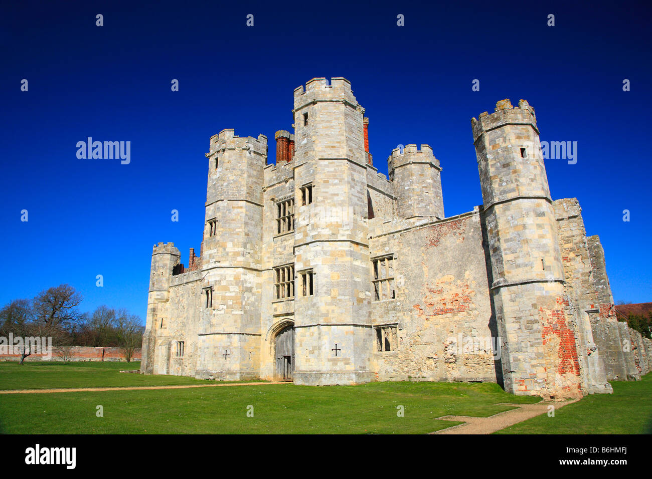 White canons abbey hi-res stock photography and images - Alamy