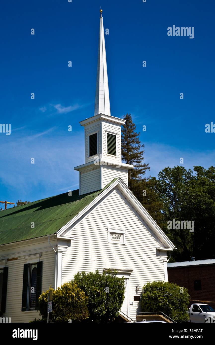 White church in Sutter Creek, Amador County, California, United States Stock Photo