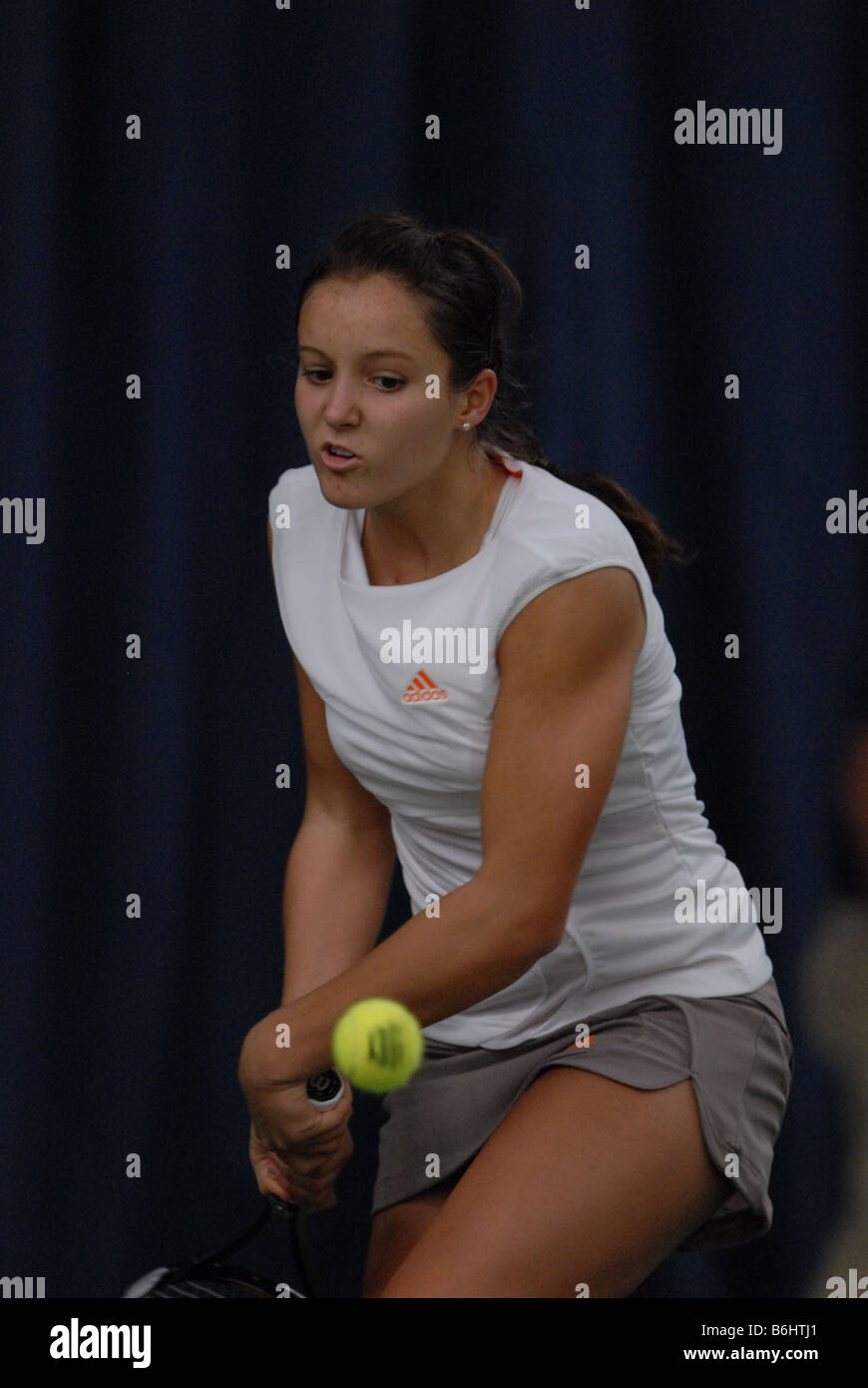 ITF WOMEN S TENNIS SHREWSBURY 25TH SEPTEMBER 08 LAURA ROBSON(GBR Stock  Photo - Alamy