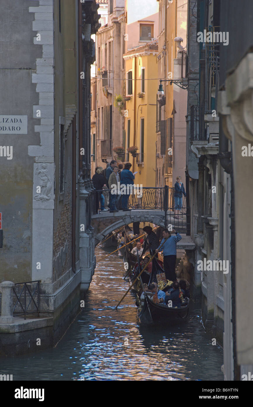 Venice narrow canal gondola hi-res stock photography and images - Alamy