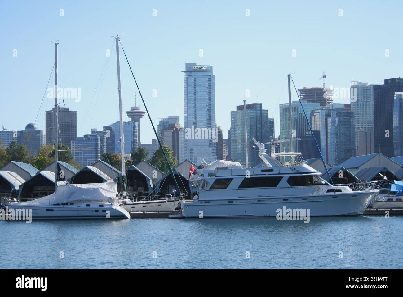 Vancouver city skyline waterfront hi-res stock photography and images ...