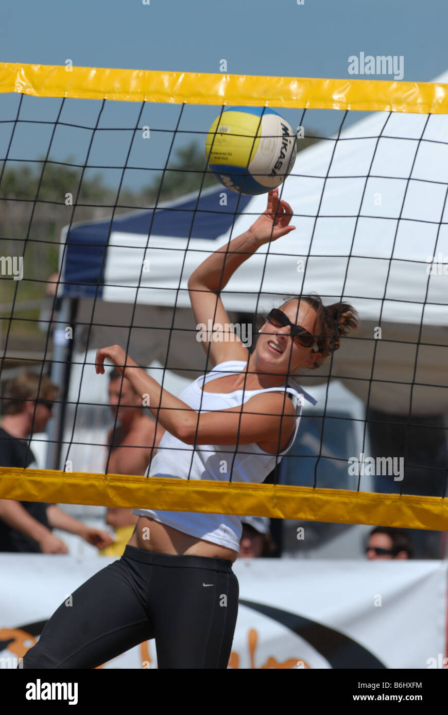 Volleyball beach tour 2008 skegness hires stock photography and images