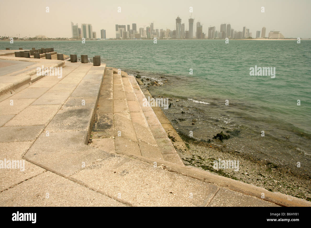 Qatar coastline hires stock photography and images Alamy