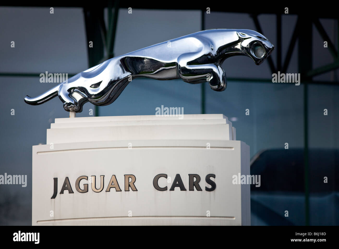 Jaguar cars assembly plant, castle bromwich, west midlands, england, uk