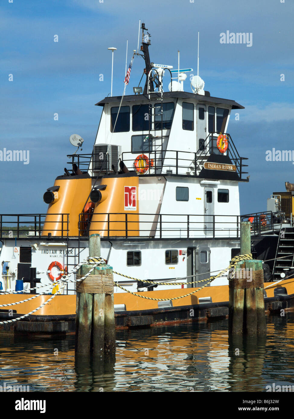 THE TUG INDIAN RIVER IN PORT CANAVERAL ON THE ATLANTIC COAST OF FLORIDA Stock Photo