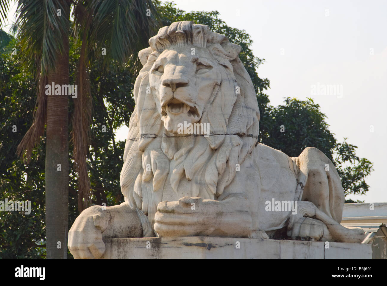 Lion statue at the entrance to the Victoria Memorial, Kolkata, India