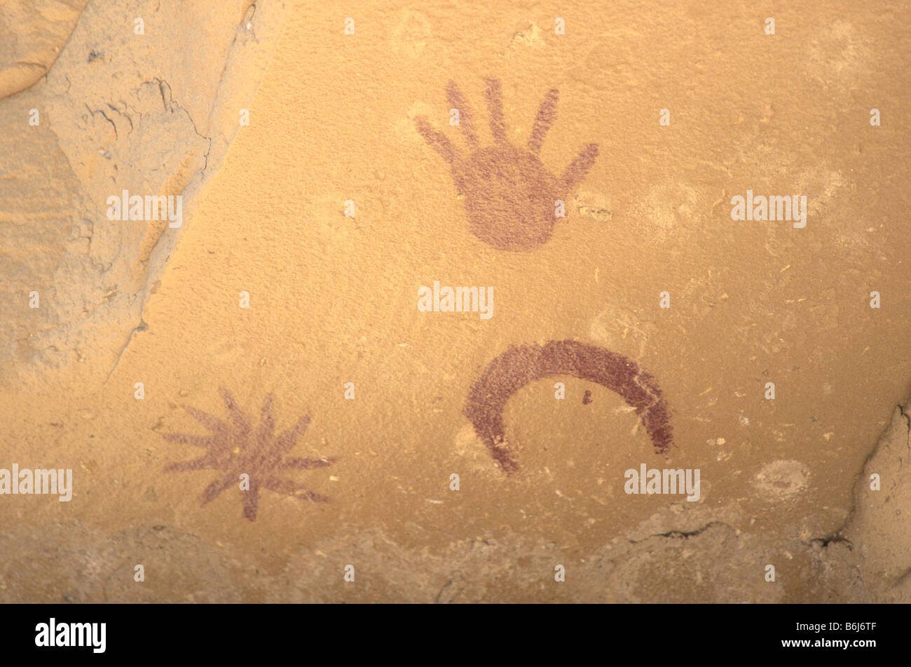 Pictograph believed to depict the supernova of 1054 in Chaco Canyon New