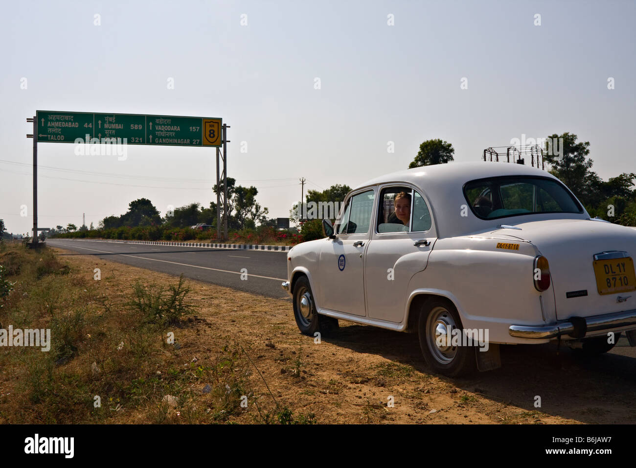 India highway hires stock photography and images Alamy