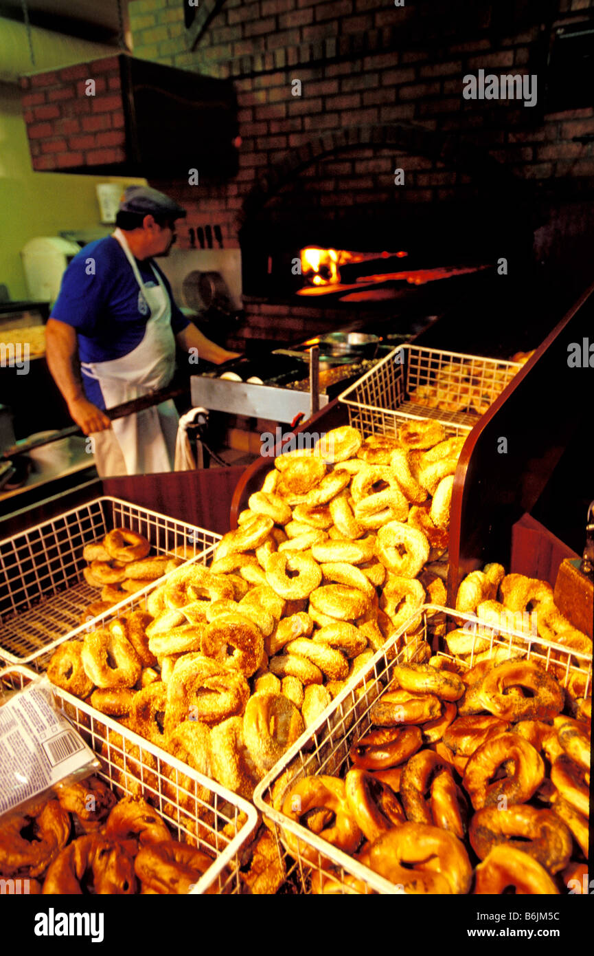 North America, Canada, Quebec, Montreal. St-Viateur Cafe, making bagels Stock Photo