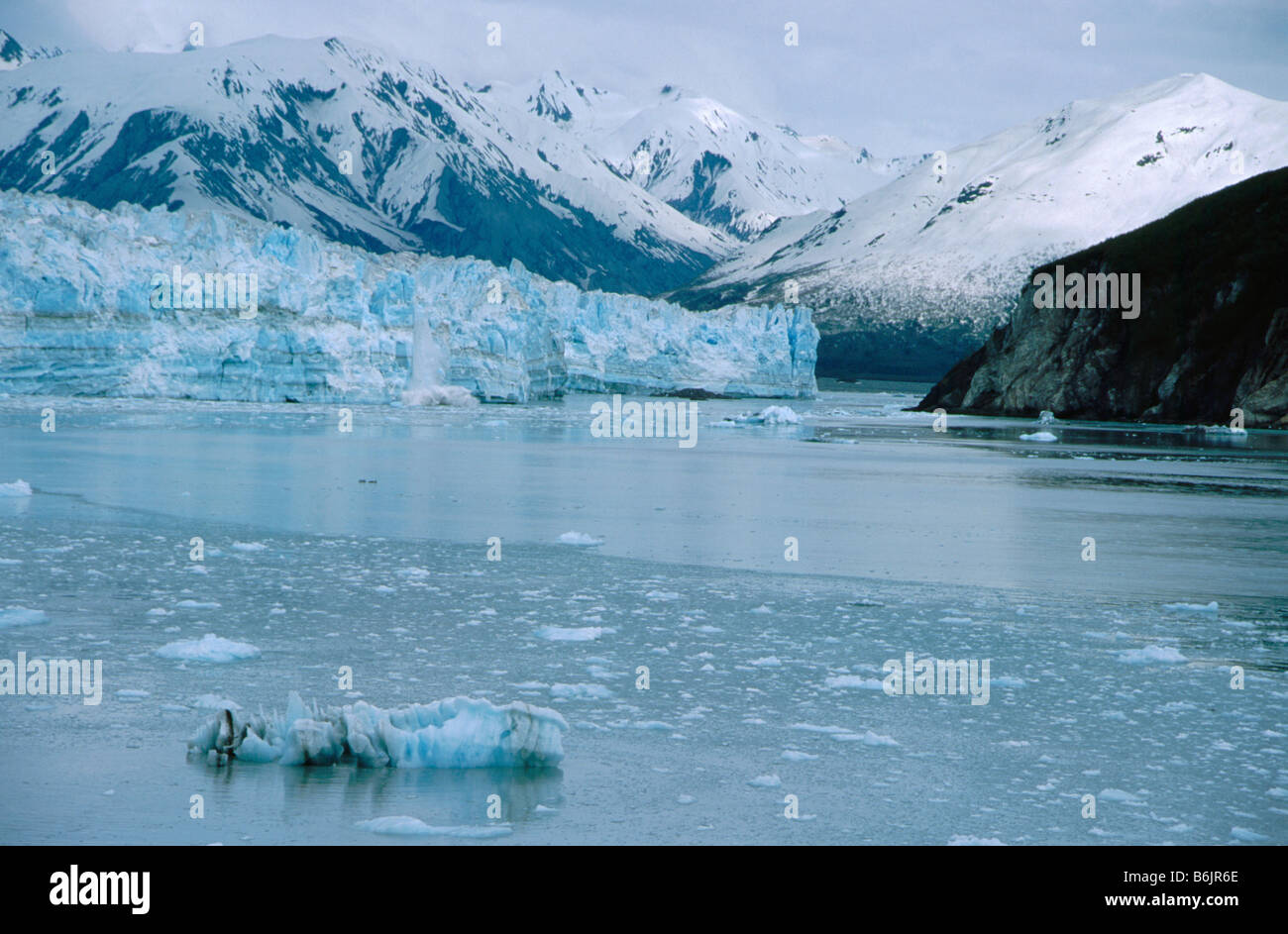 North America, United States, Alaska, Hubbard Glacier. Massive glacier calving, one of Alaska's