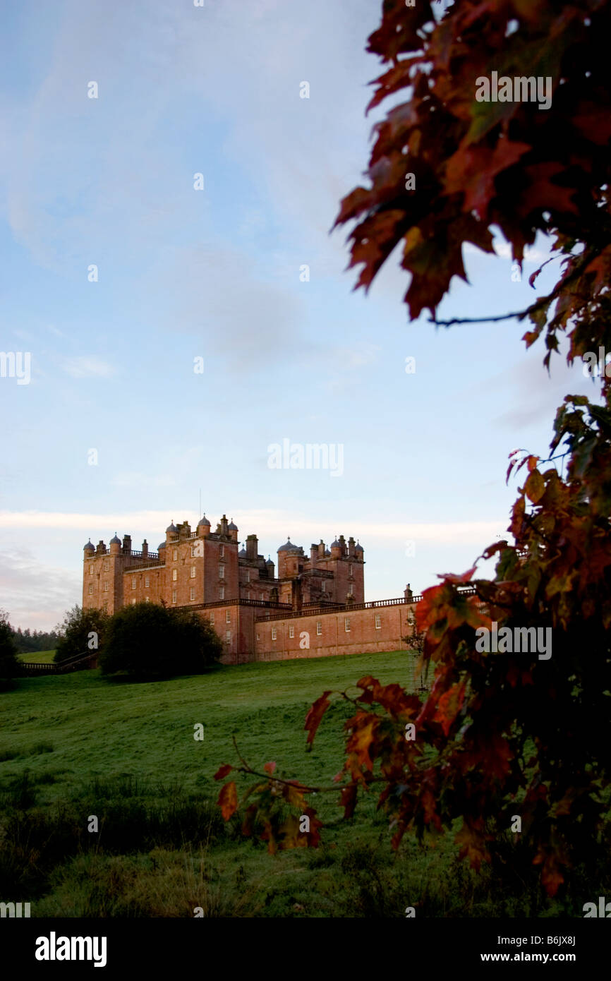 Drumlanrig Castle - Home of The Duke of Buccleuch Stock Photo - Alamy