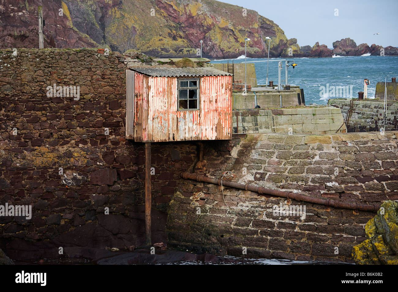 Hut on stilts. St Abbs. Scottish borders Stock Photo Alamy