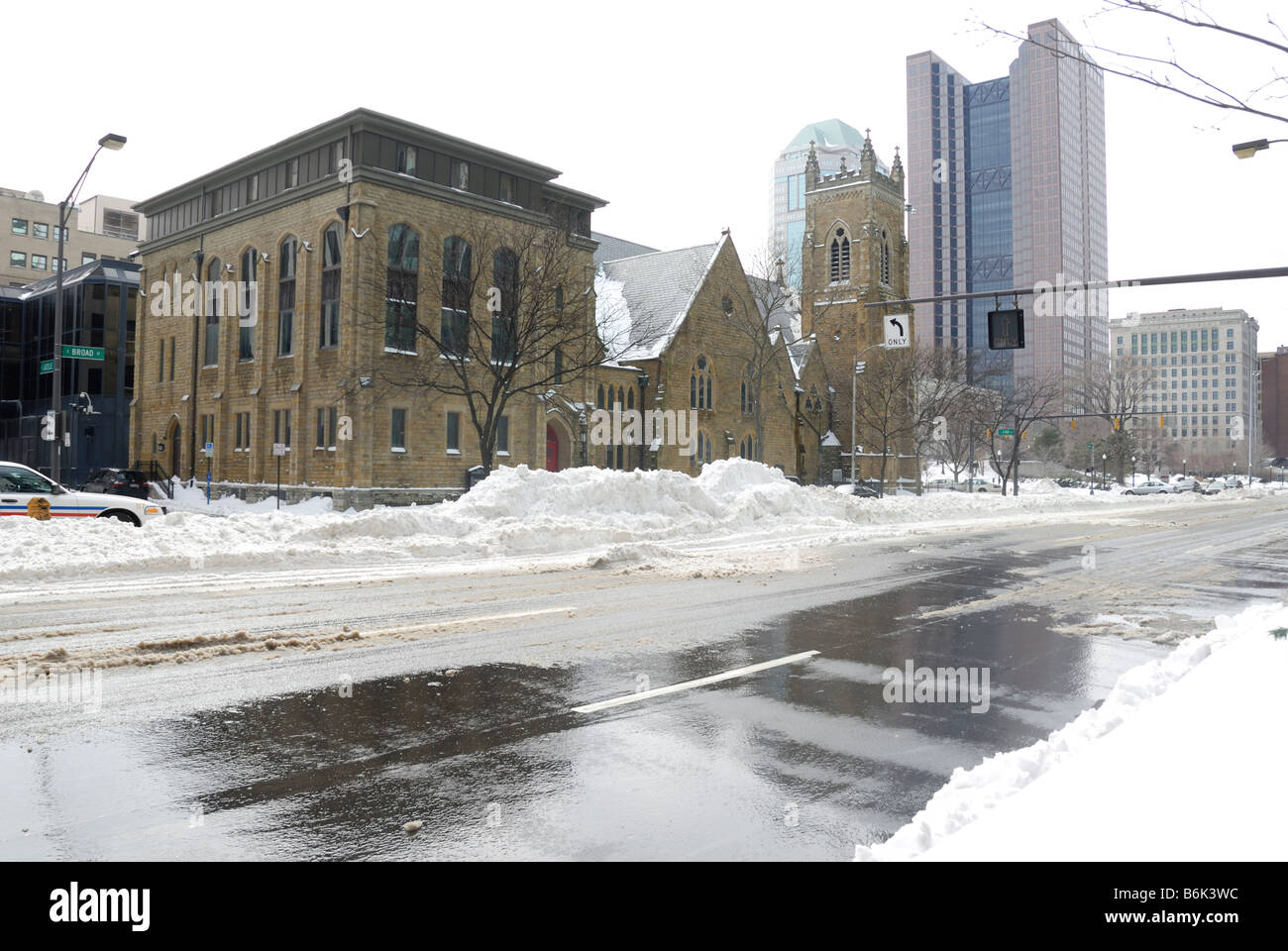 Winter snow storm in downtown Columbus Ohio February 2008 Stock Photo