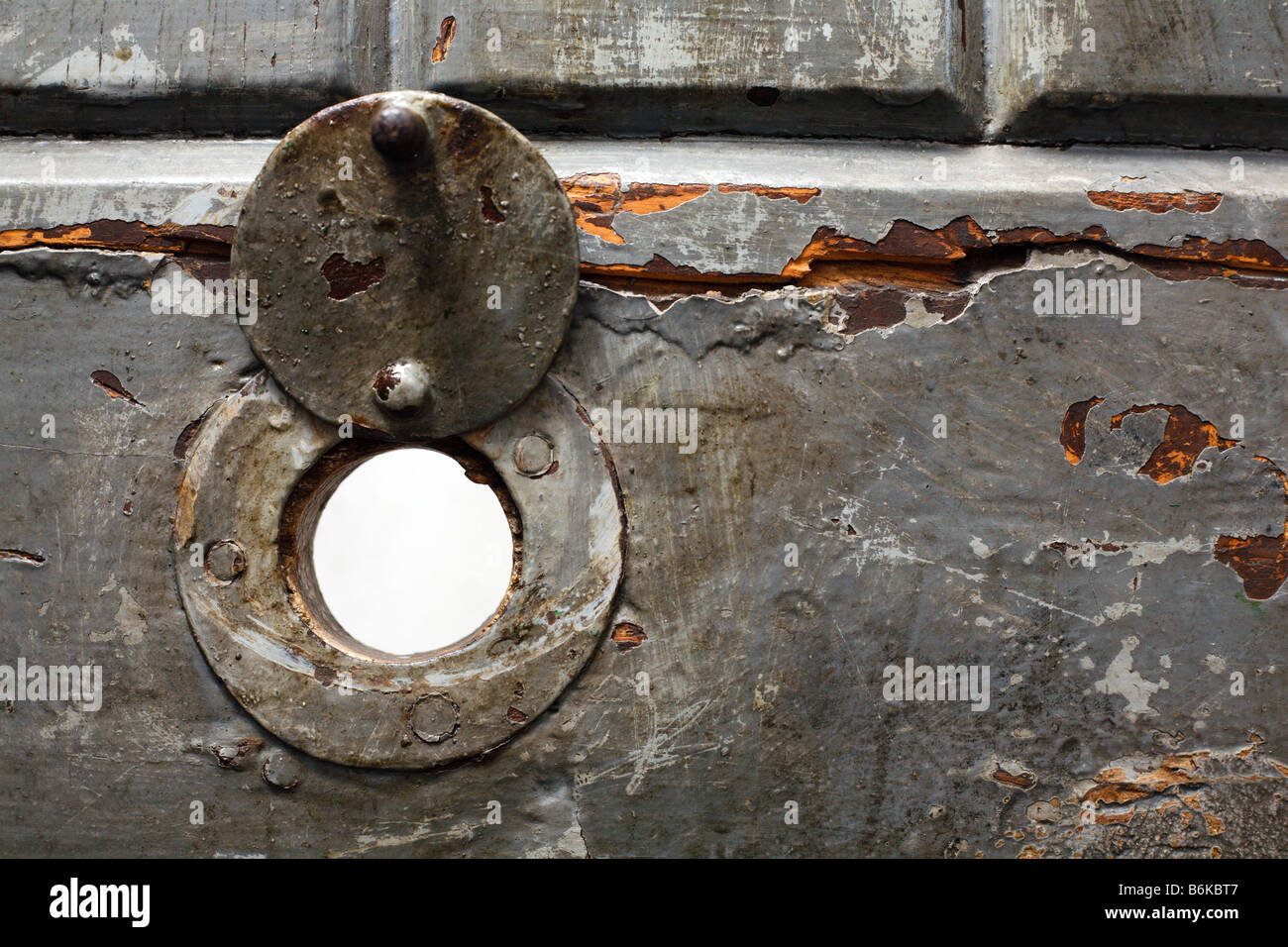 Peephole prison door hi-res stock photography and images - Alamy