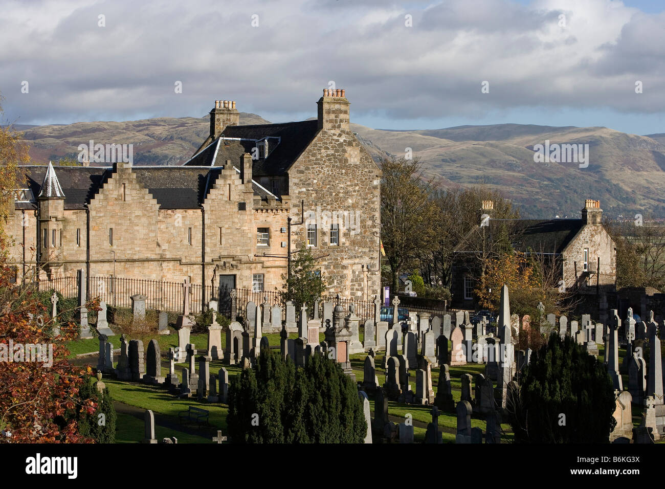 Stirling cementary Castle Wynd Argyll s Lodging Scotland s finest surviving renaissance mansion Scotland Stirlingshire UK Stock Photo