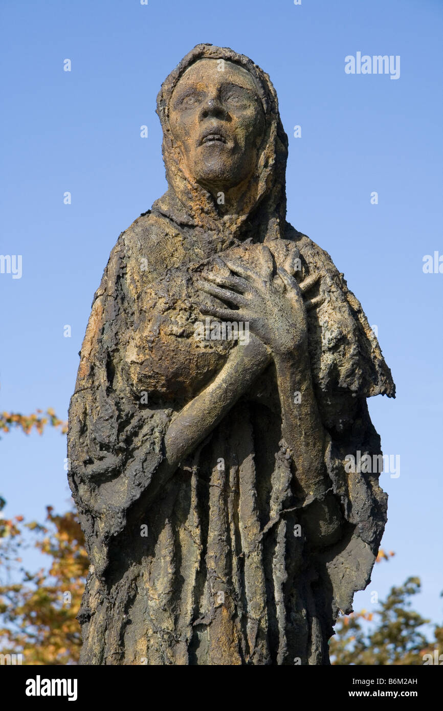 Famine statue dublin ireland hires stock photography and images Alamy