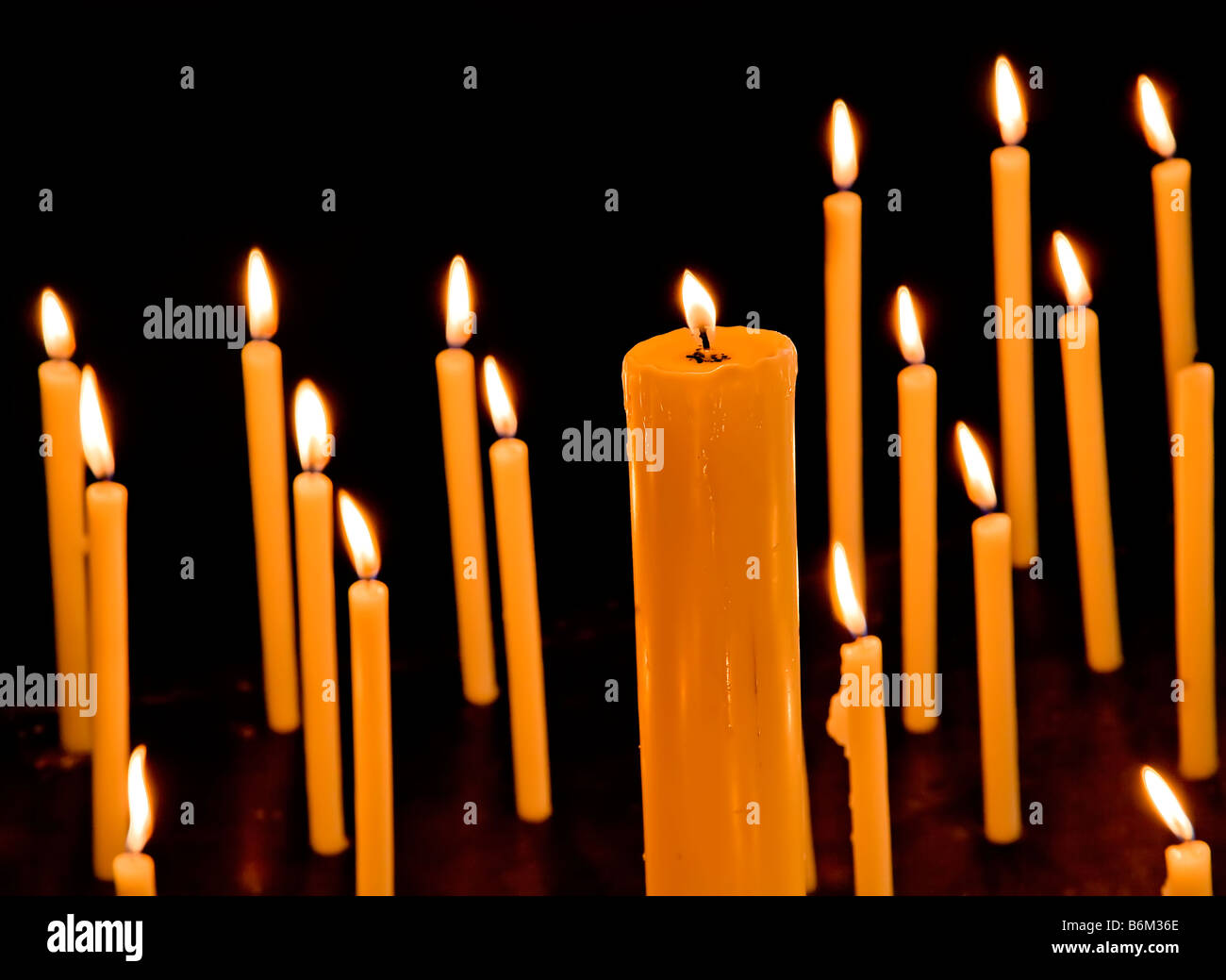 Candles church hi-res stock photography and images - Alamy