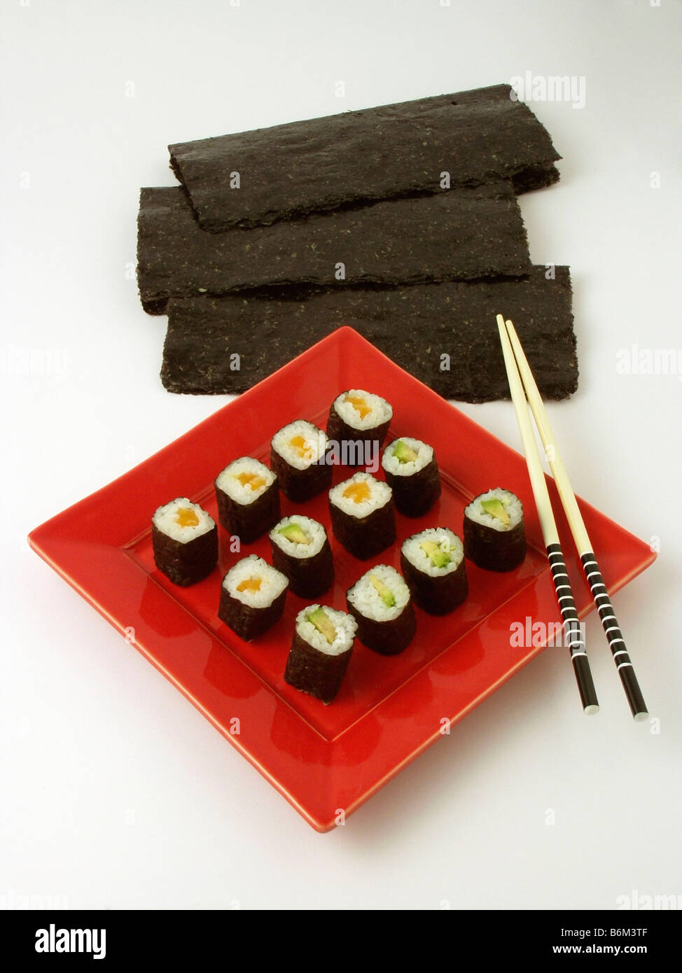 Nori Seaweed – Alga Nori Edible seaweed of the red algae. Binomial name:  Porphyra Umbilicalis. It is used in dried sheets to wrap the sushi Stock  Photo - Alamy