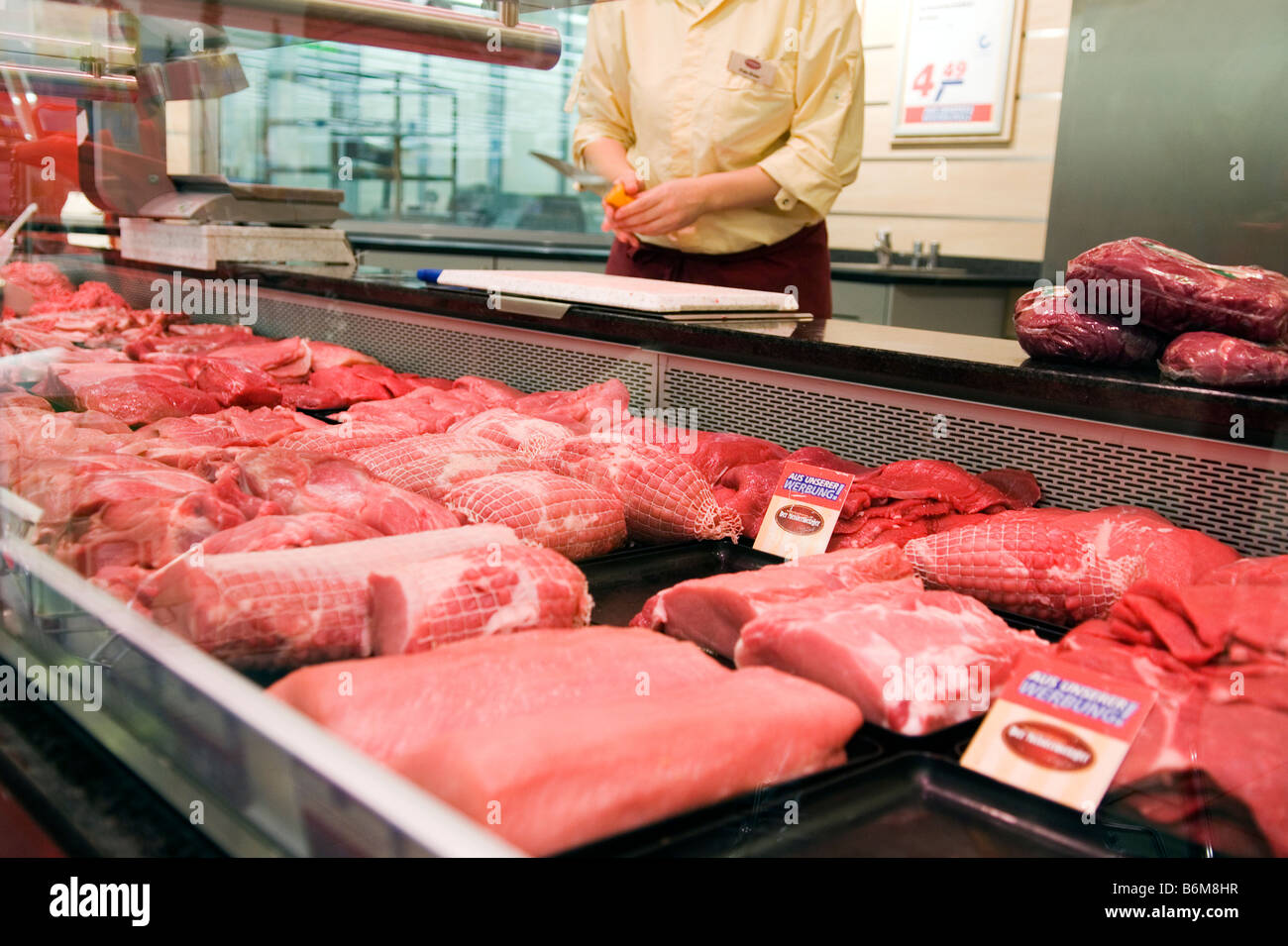 Meat department hi-res stock photography and images - Alamy