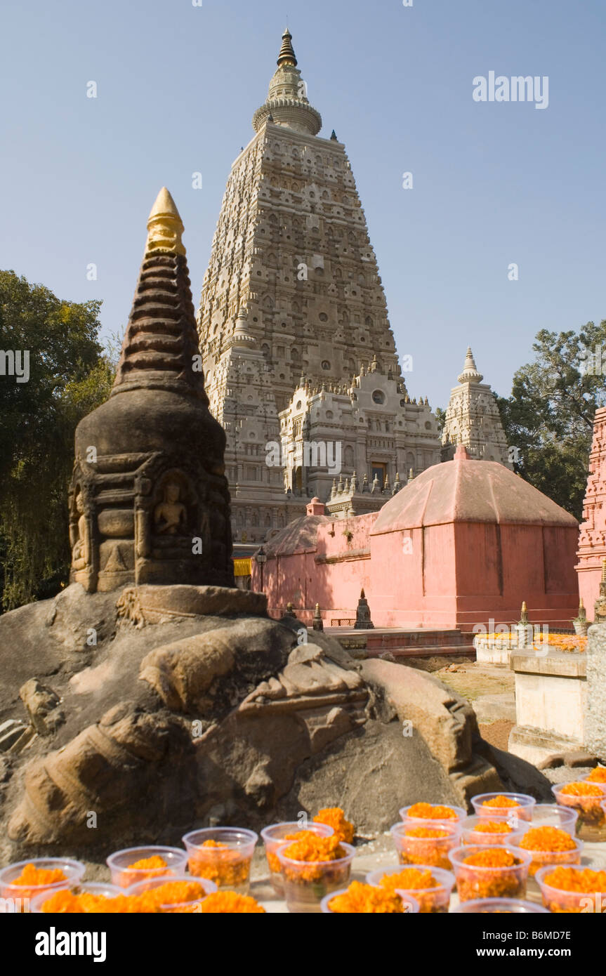 Low angle view of a temple, Mahabodhi Temple, Bodhgaya, Gaya, Bihar, India Stock Photo