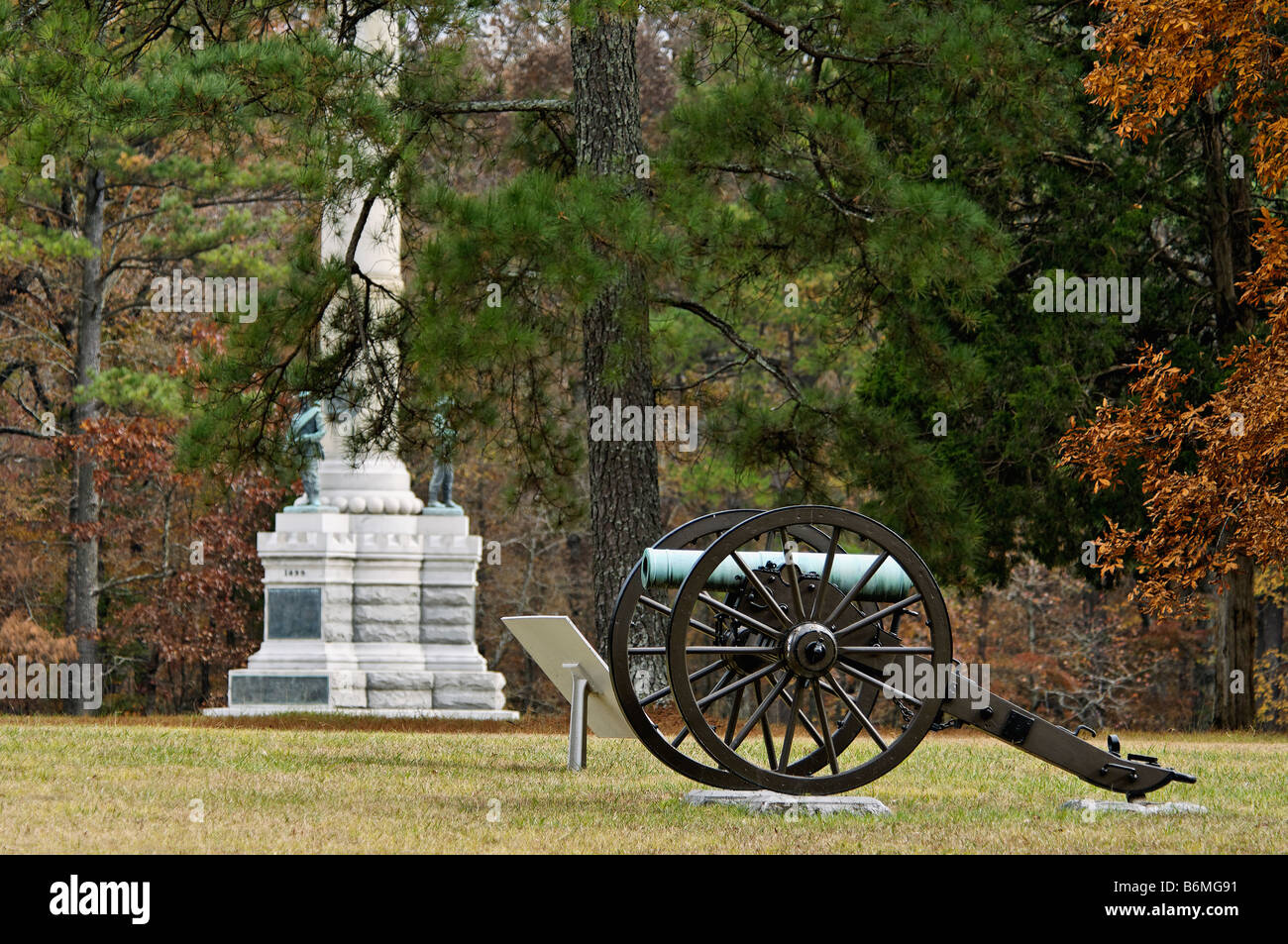 Civil War Cannon and Monument at the Chickamauga Battlefield and