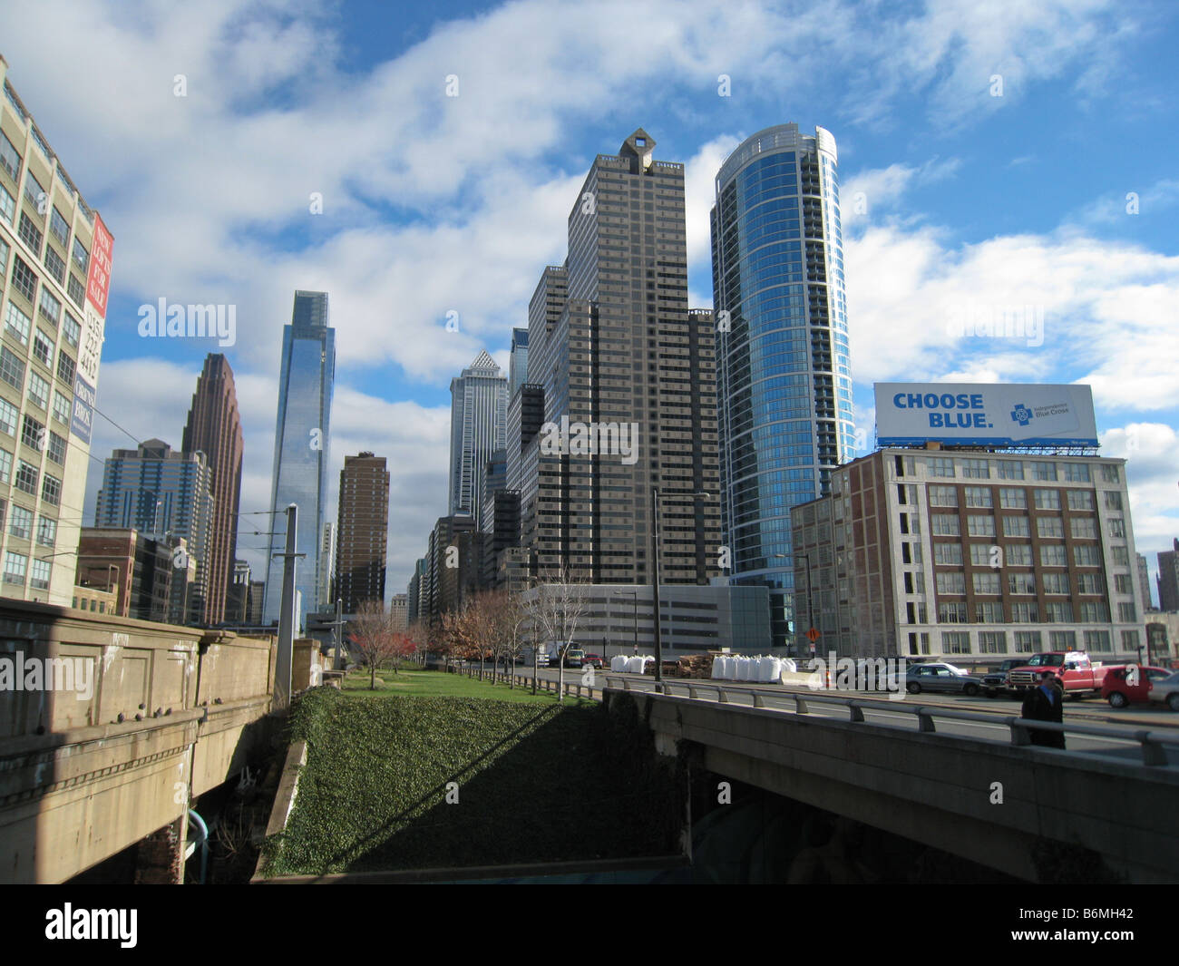 View down JFK Boulevard toward downtown Philadelphia Pennsylvania USA Stock Photo Alamy
