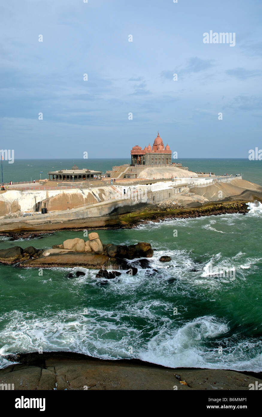 VIVEKANANDA ROCK MEMORIAL IN KANYAKUMARI TAMILNADU Stock Photo - Alamy