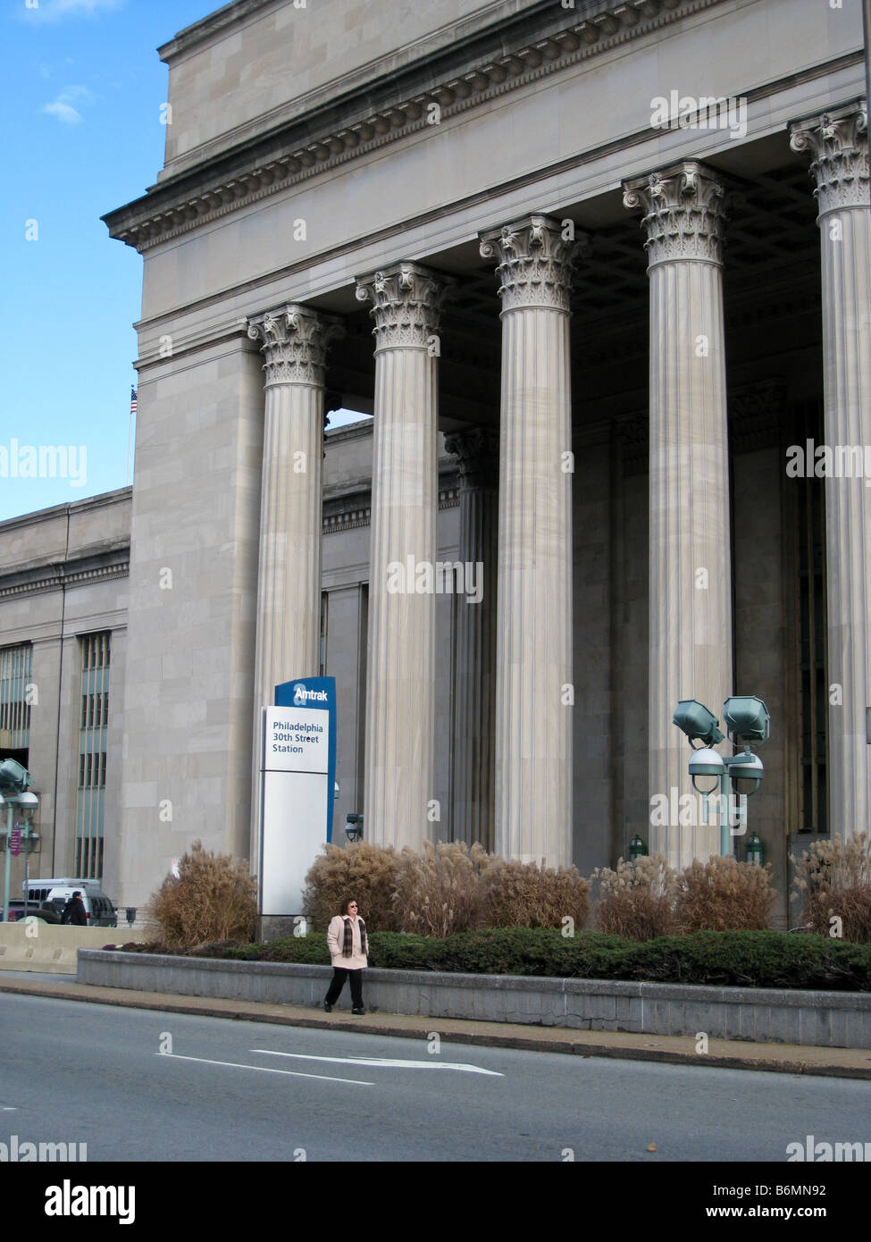 Amtrak passenger train at station hires stock photography and images Alamy