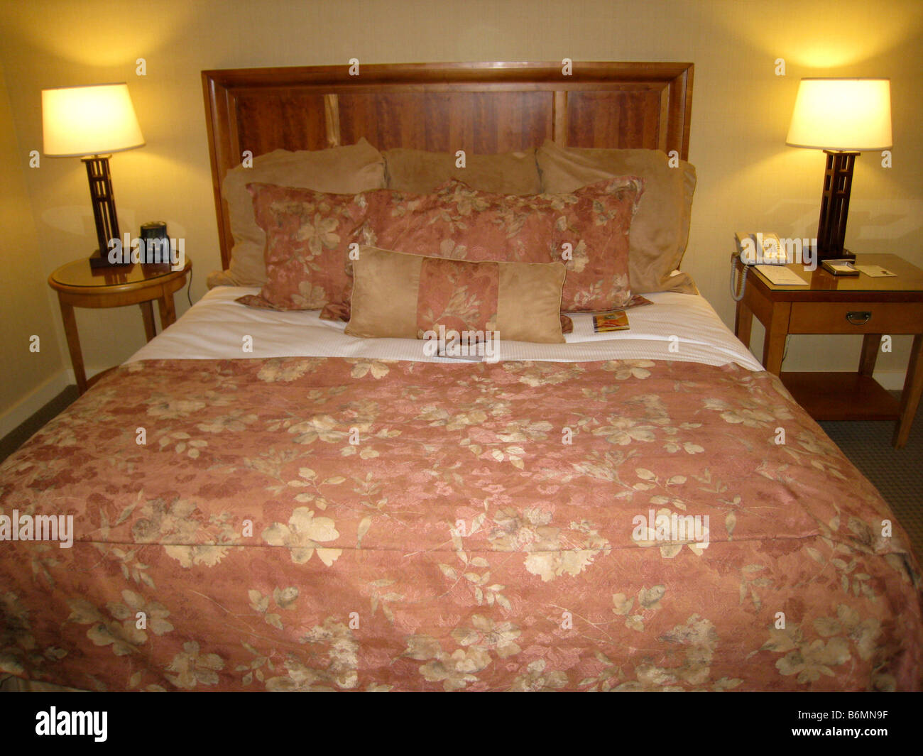 King Size Bed High Resolution Stock Photography and Images - Alamy