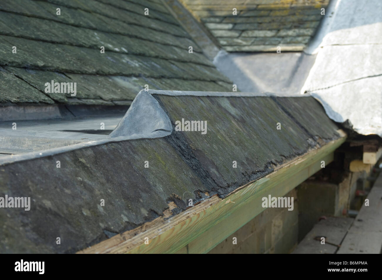 Roofing edge hires stock photography and images Alamy
