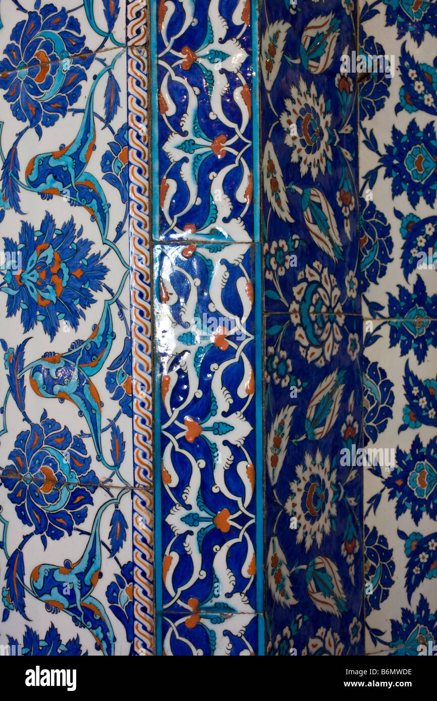 Iznik tiles in Haseki Hürrem Sultan Türbesi, Tomb of Khasseki Khurrem, wife of Sultan Suleyman, Istanbul, Turkey Stock Photo