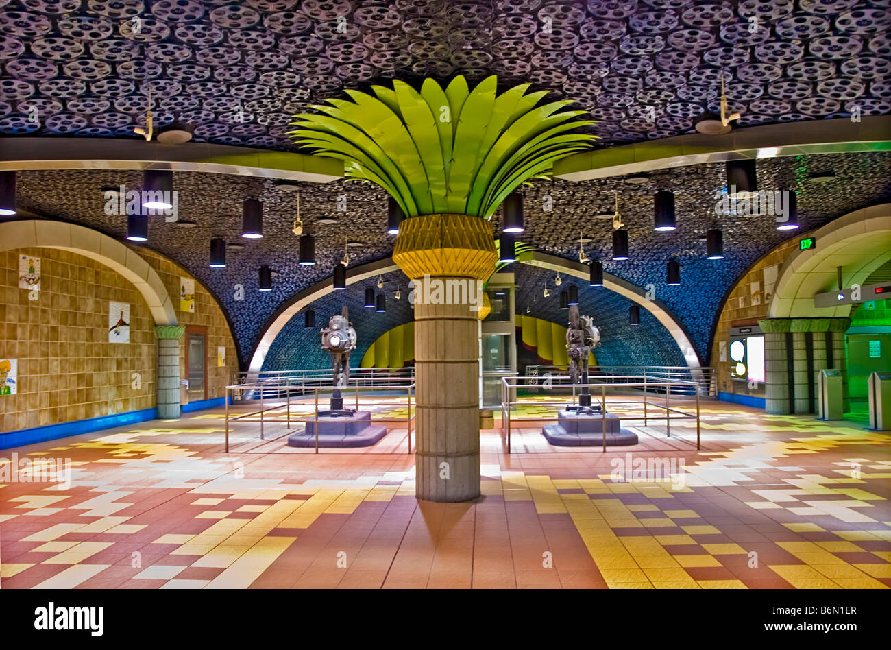 LA Metro subway Hollywood, Vine station train travel, MTA, LACMTA