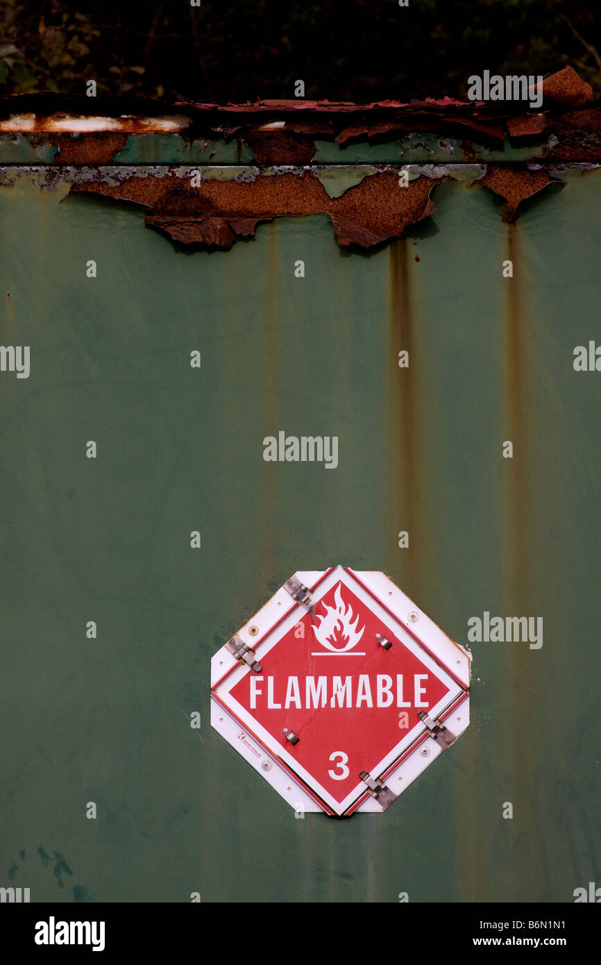 Flammable warning sign hires stock photography and images Alamy